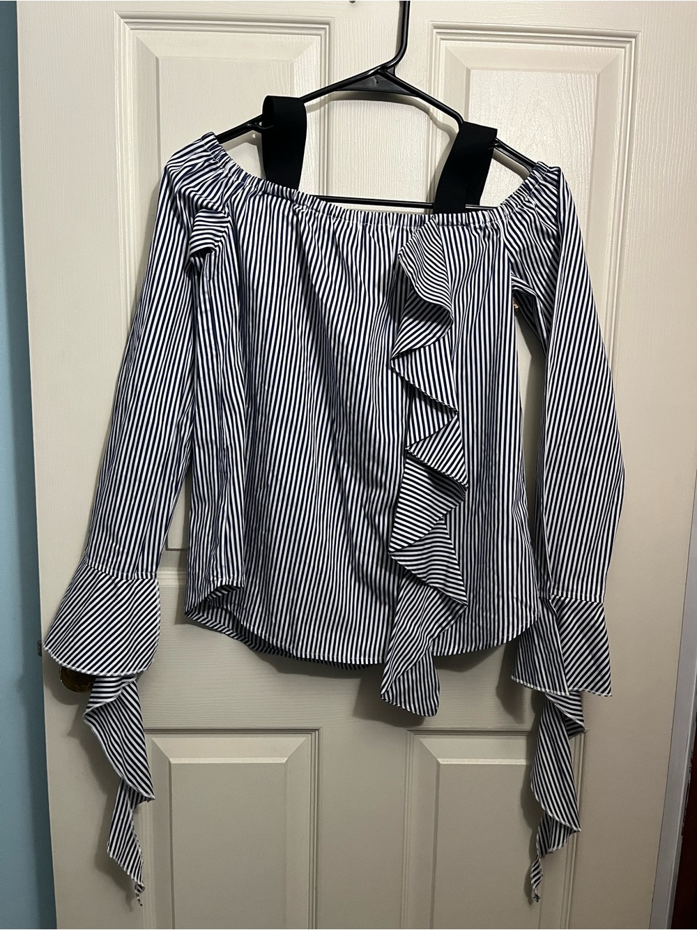 Leith NWT Navy & White Striped Off-the-Shoulder Ruffle Blouse 100% Cotton S